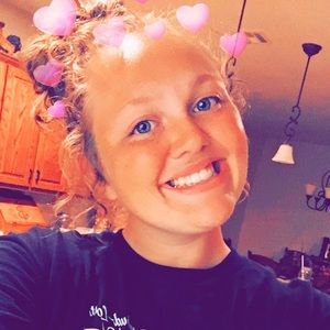 Meet your Posher, Rebecca